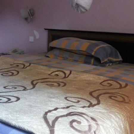 Palema Crown Hotel Gulu Екстериор снимка