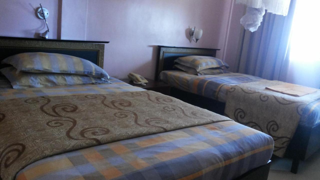 Palema Crown Hotel Gulu Екстериор снимка