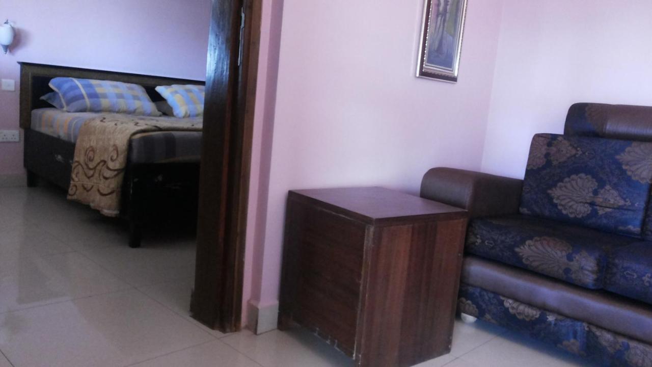 Palema Crown Hotel Gulu Екстериор снимка