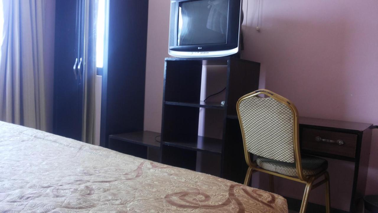Palema Crown Hotel Gulu Екстериор снимка