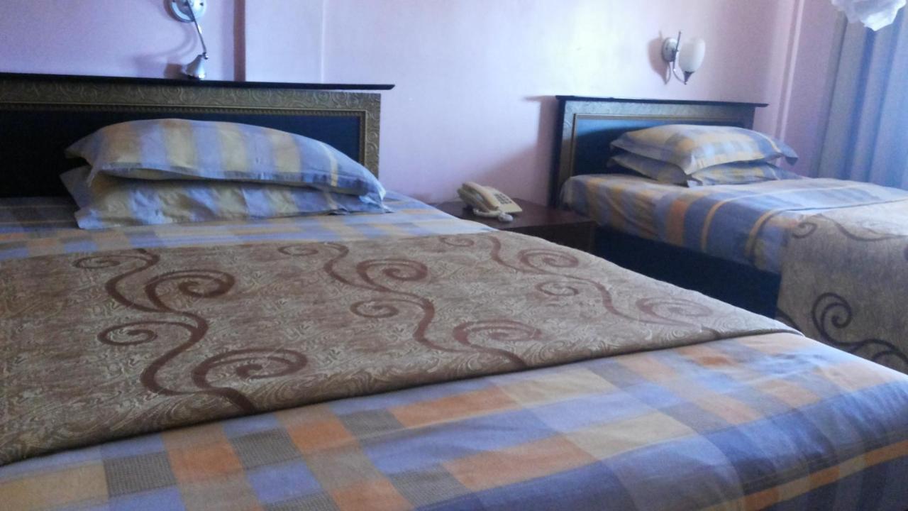 Palema Crown Hotel Gulu Екстериор снимка
