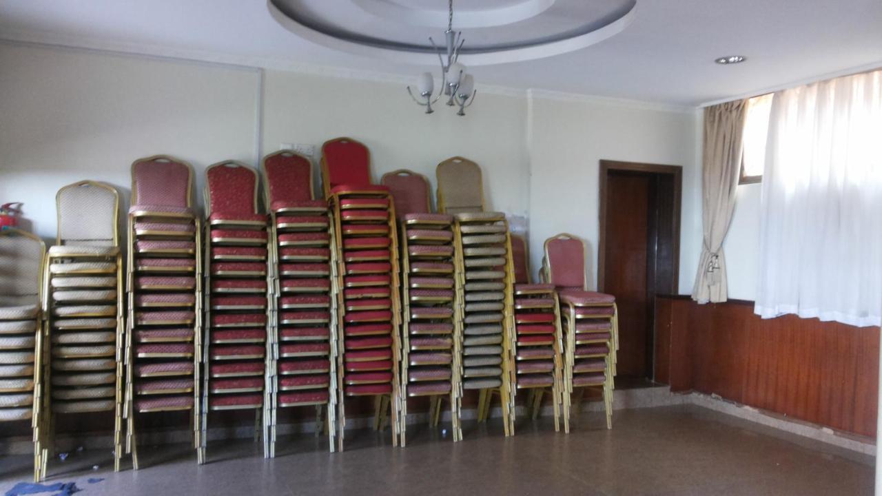 Palema Crown Hotel Gulu Екстериор снимка