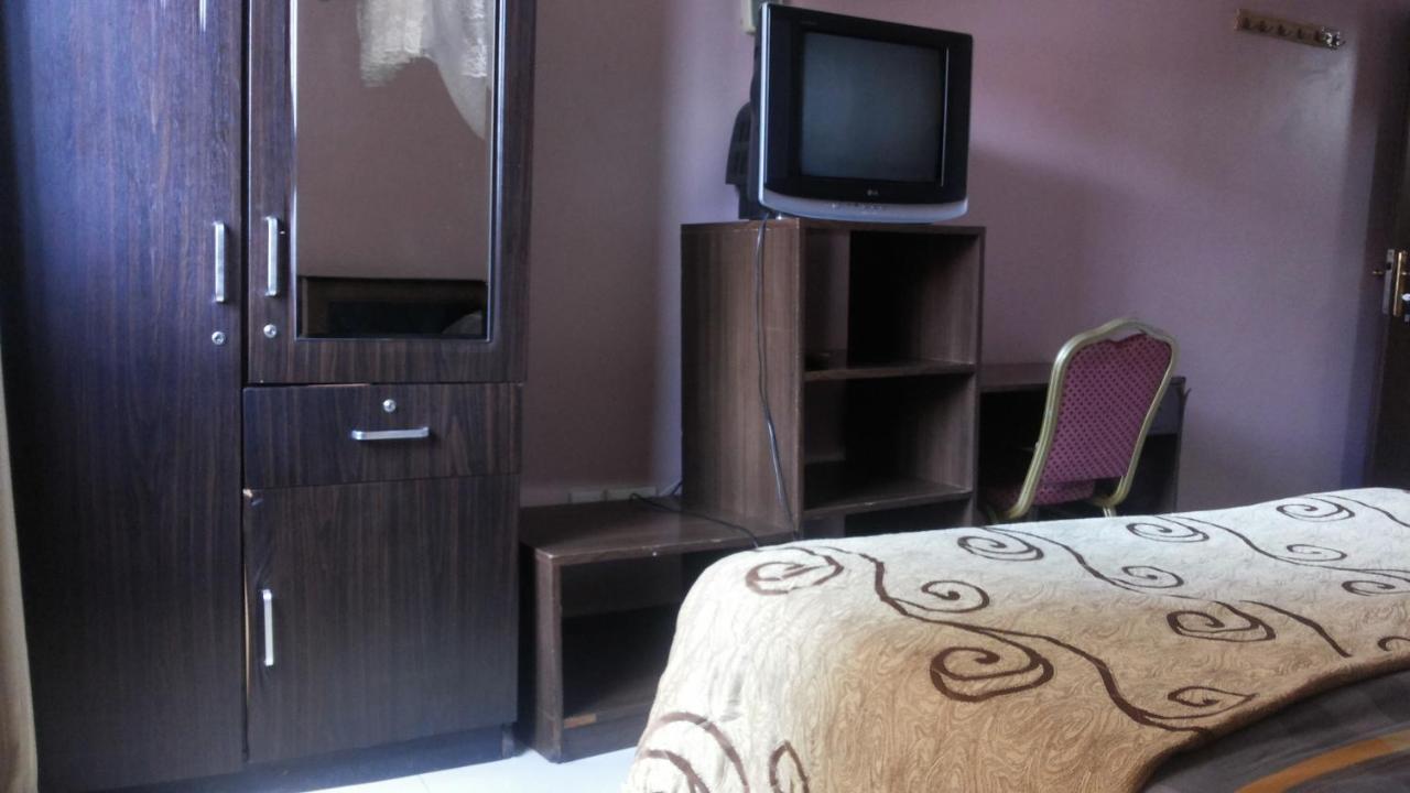 Palema Crown Hotel Gulu Екстериор снимка
